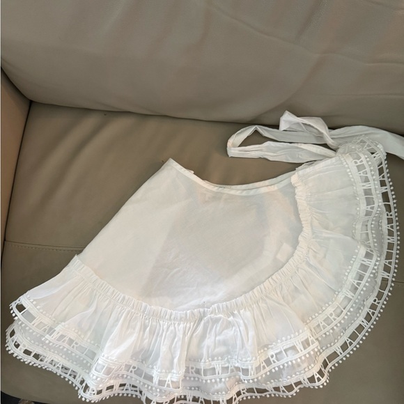 NWOT Waimari White Ruffled skirt - Picture 4 of 6